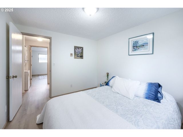 4059 DONALD St, Eugene, OR 97405