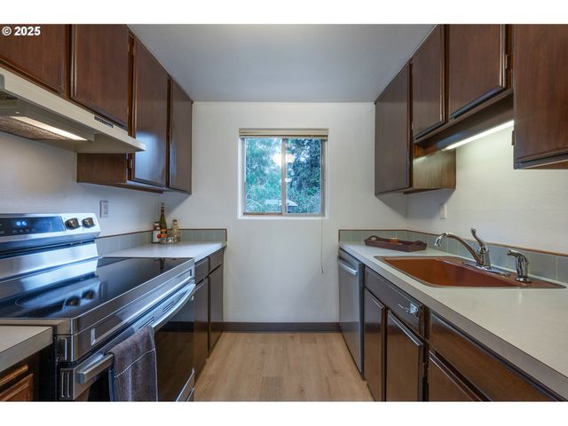 4059 DONALD St, Eugene, OR 97405