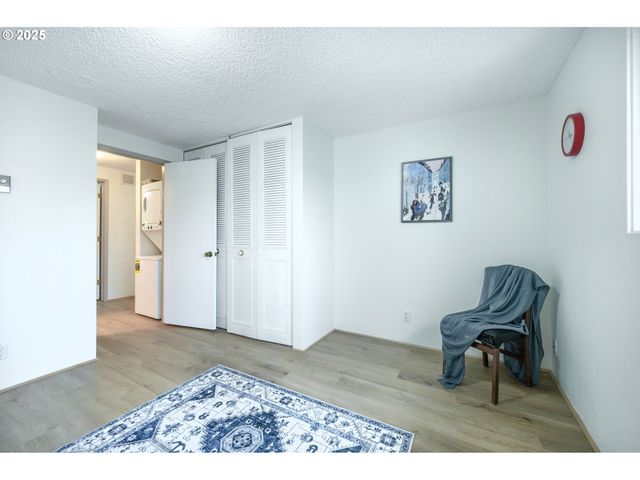 4059 DONALD St, Eugene, OR 97405