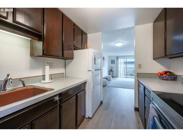 4059 DONALD St, Eugene, OR 97405