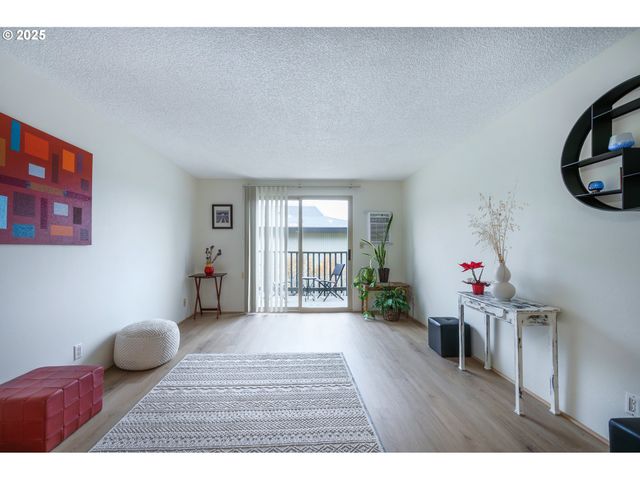 4059 DONALD St, Eugene, OR 97405