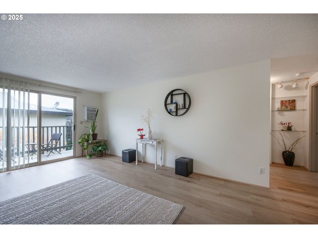 4059 DONALD St, Eugene, OR 97405