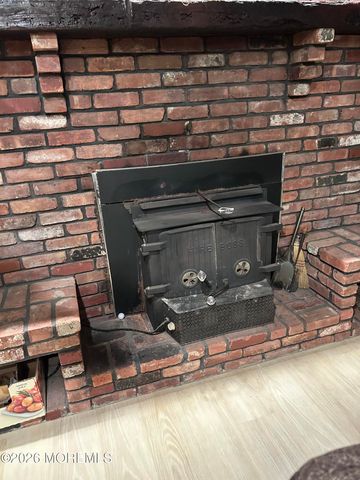 28 Hopi Drive, Middletown, NJ 07748