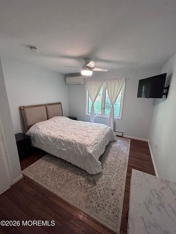 28 Hopi Drive, Middletown, NJ 07748