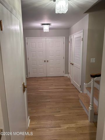 28 Hopi Drive, Middletown, NJ 07748