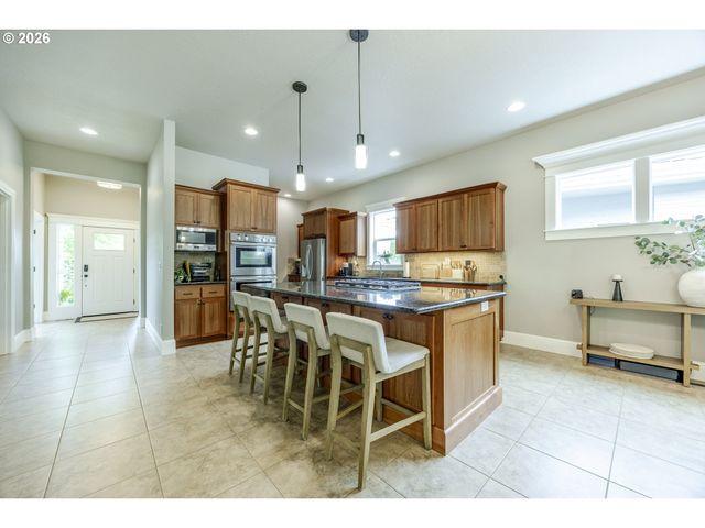 3735 NORWICH Ave, Eugene, OR 97408