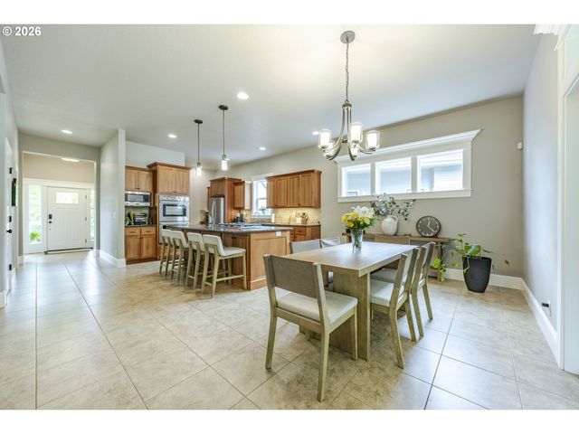 3735 NORWICH Ave, Eugene, OR 97408