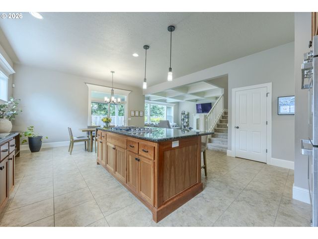 3735 NORWICH Ave, Eugene, OR 97408
