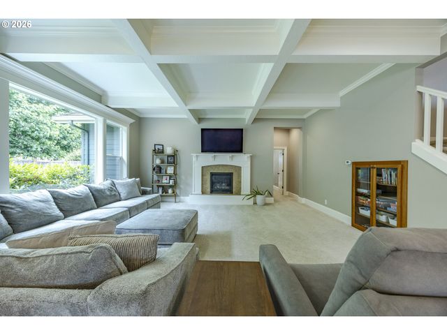 3735 NORWICH Ave, Eugene, OR 97408