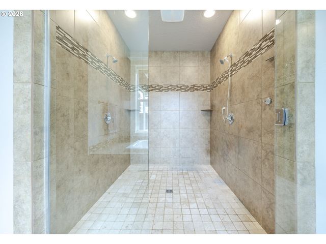 3735 NORWICH Ave, Eugene, OR 97408