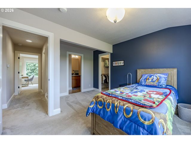 3735 NORWICH Ave, Eugene, OR 97408