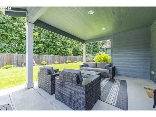 3735 NORWICH Ave, Eugene, OR 97408