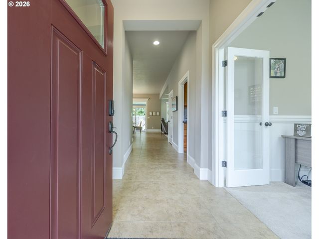 3735 NORWICH Ave, Eugene, OR 97408