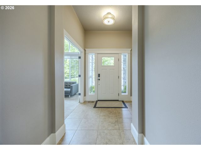 3735 NORWICH Ave, Eugene, OR 97408
