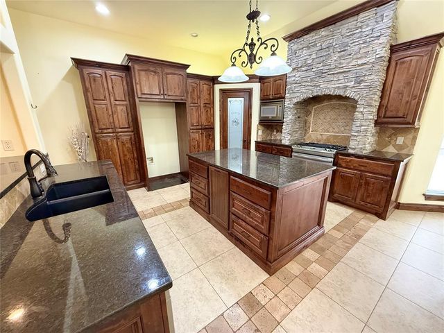 17820 SE 104th Street, Newalla, OK 74857