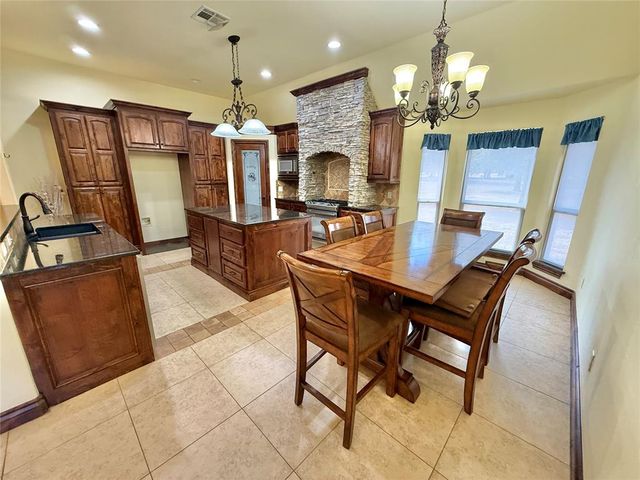 17820 SE 104th Street, Newalla, OK 74857