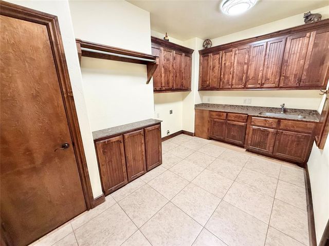 17820 SE 104th Street, Newalla, OK 74857