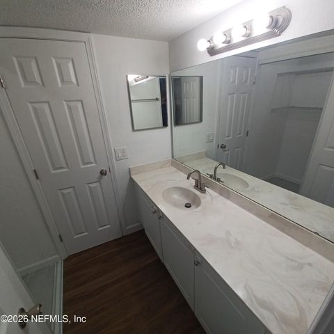 3918 LA MIRADA Drive N 7, Jacksonville, FL 32217
