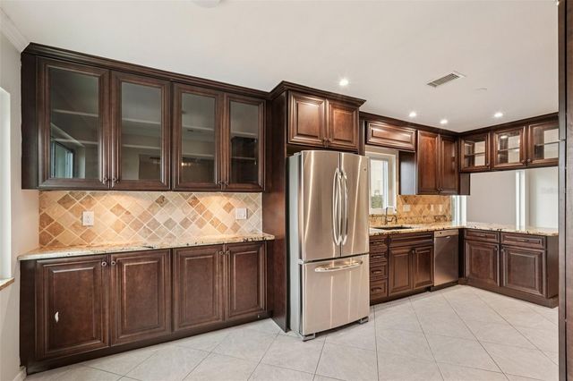 2009 HEREFORD DRIVE, Sun City Center, FL 33573