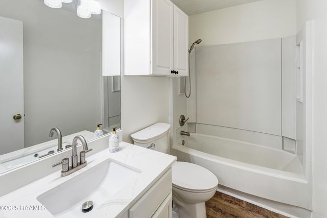 210 Long Plantation Boulevard N, Lafayette, LA 70508