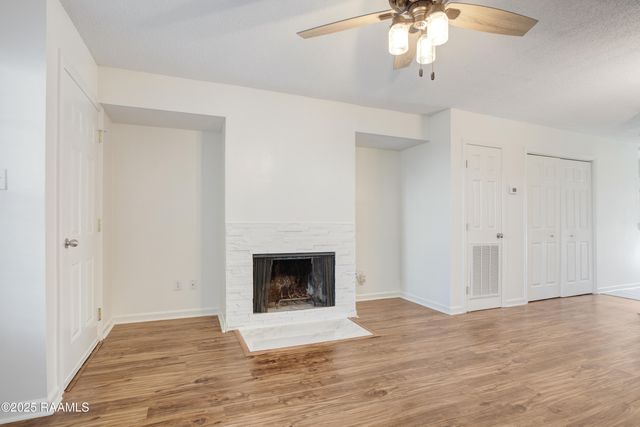 210 Long Plantation Boulevard N, Lafayette, LA 70508