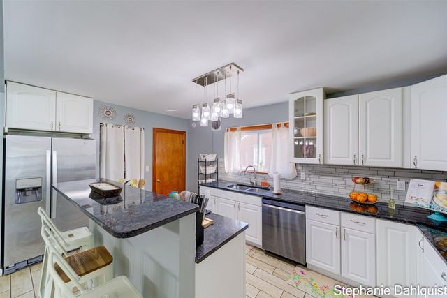 1140 W Giles Road, Muskegon, MI 49445