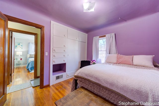 1140 W Giles Road, Muskegon, MI 49445