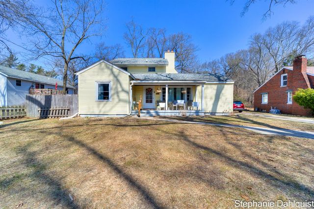 1140 W Giles Road, Muskegon, MI 49445