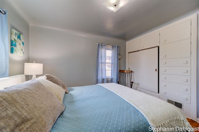 1140 W Giles Road, Muskegon, MI 49445