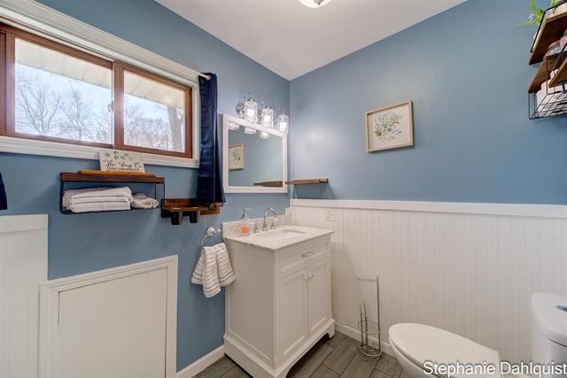 1140 W Giles Road, Muskegon, MI 49445