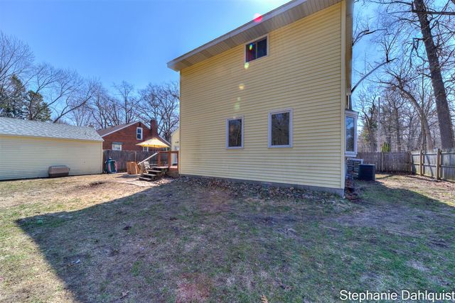 1140 W Giles Road, Muskegon, MI 49445