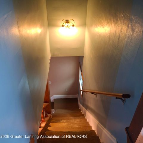 410 W Berry Avenue, Lansing, MI 48910
