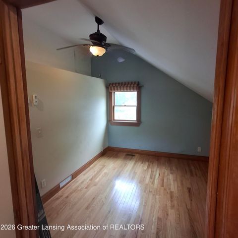 410 W Berry Avenue, Lansing, MI 48910