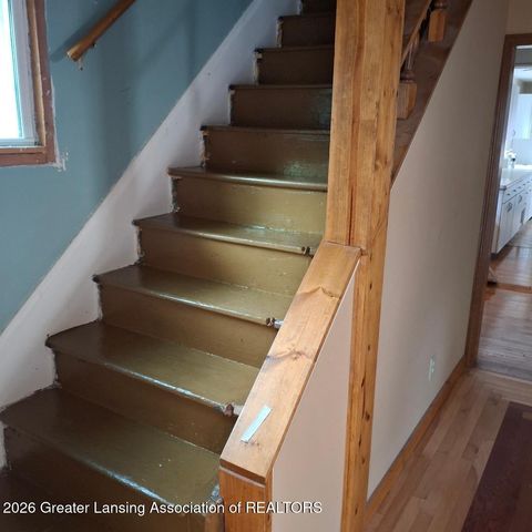 410 W Berry Avenue, Lansing, MI 48910