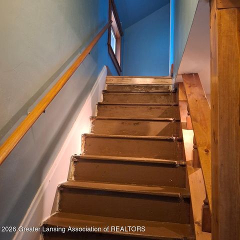 410 W Berry Avenue, Lansing, MI 48910
