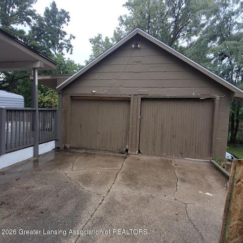 410 W Berry Avenue, Lansing, MI 48910
