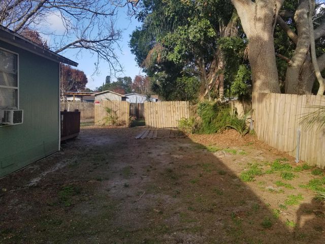 1224 Raymond Avenue, Fort Pierce, FL 34950