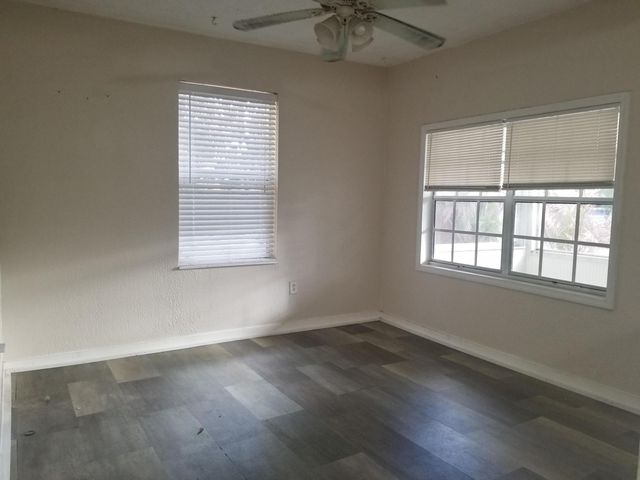 1224 Raymond Avenue, Fort Pierce, FL 34950