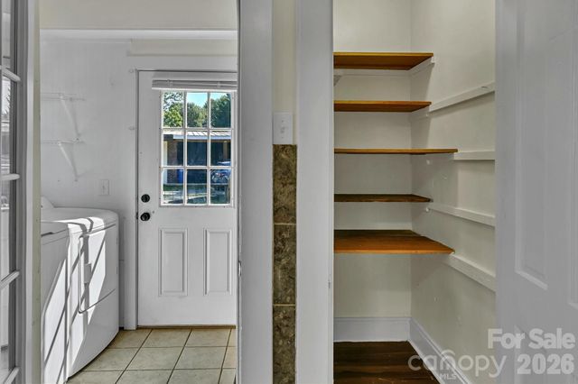 10 Enka Oak Street, Candler, NC 28715