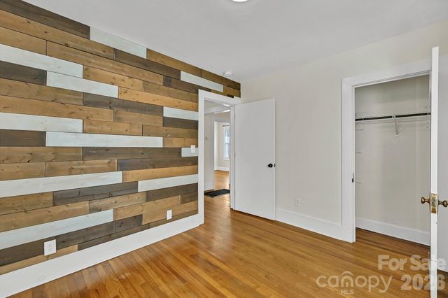 10 Enka Oak Street, Candler, NC 28715