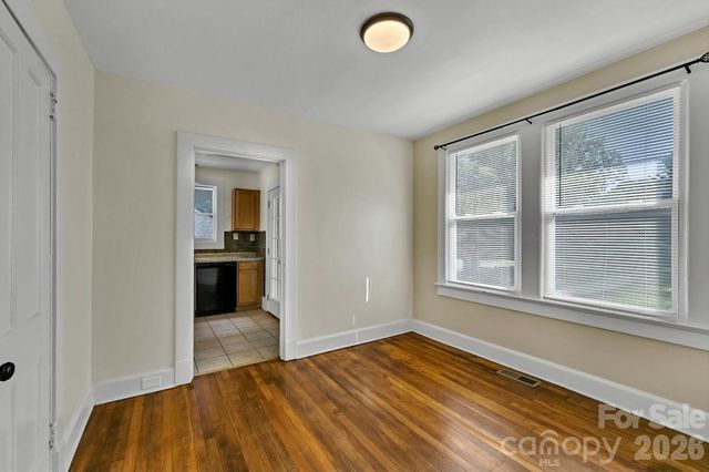 10 Enka Oak Street, Candler, NC 28715