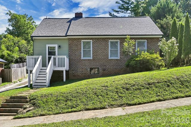10 Enka Oak Street, Candler, NC 28715