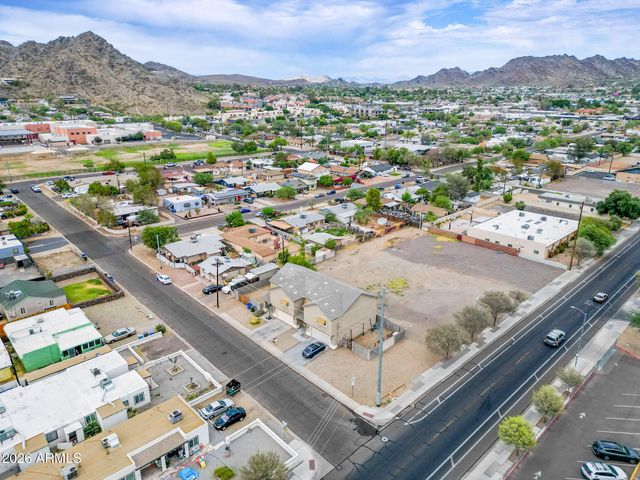 204 E Hatcher Road, Phoenix, AZ 85020