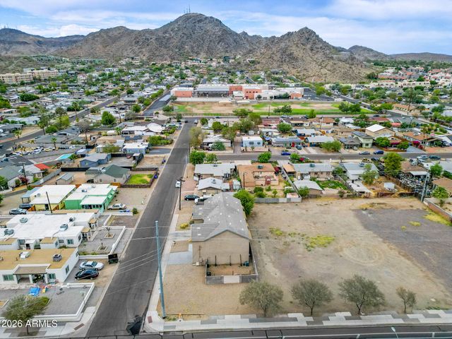 204 E Hatcher Road, Phoenix, AZ 85020