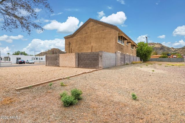 204 E Hatcher Road, Phoenix, AZ 85020