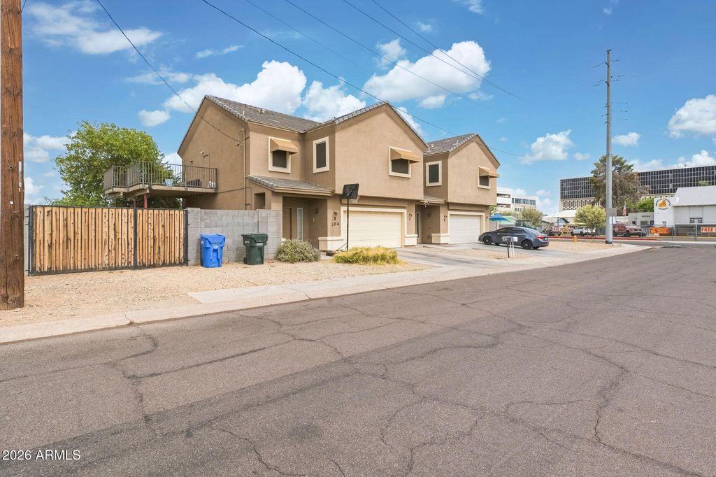 204 E Hatcher Road, Phoenix, AZ 85020 — photo 2