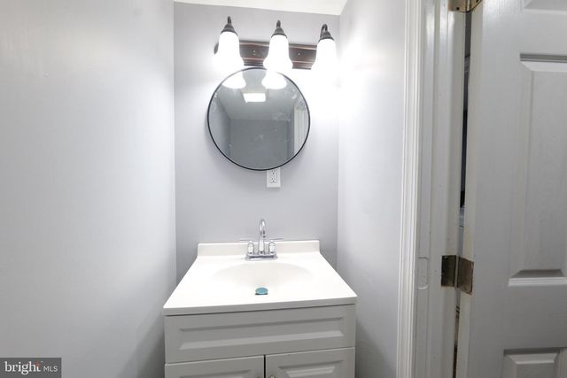 4905 MIDWOOD AVE, Baltimore, MD 21212