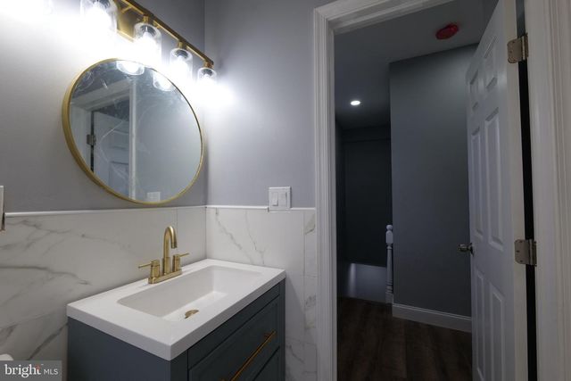 4905 MIDWOOD AVE, Baltimore, MD 21212