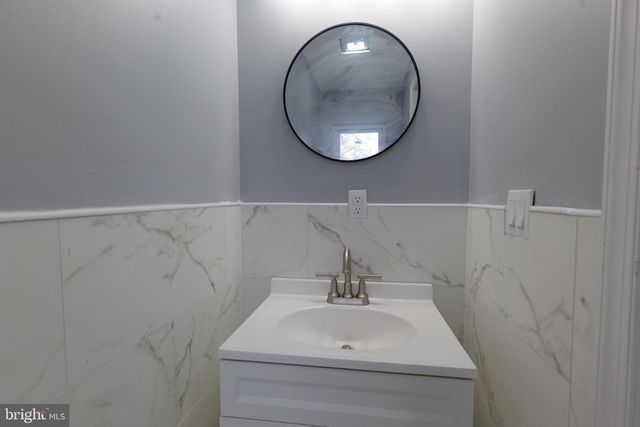 4905 MIDWOOD AVE, Baltimore, MD 21212