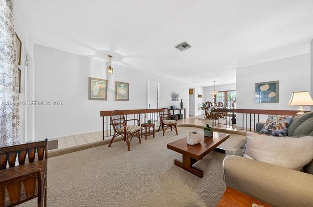 7241 NW 10th Pl, Plantation, FL 33313